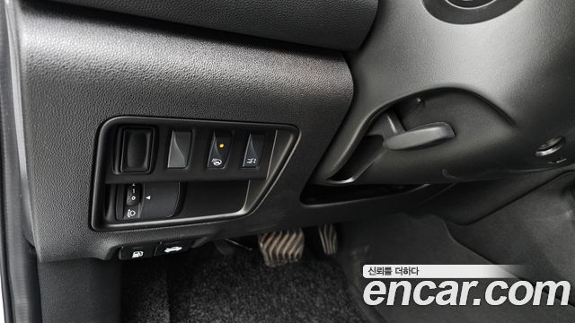 Renault Korea QM6 2.0 LPe RE Signature 2WD 2020 — фото 28