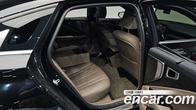 Kia K8 2.5 Gasoline 2WD Noblesse 2023 — фото 12
