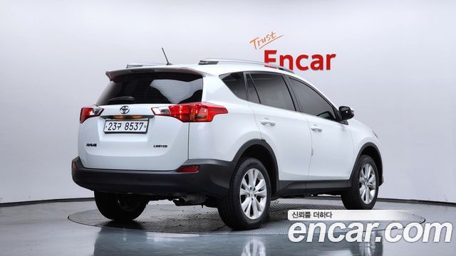 Toyota RAV4 2.5 2WD 4th 2014 — фото 2