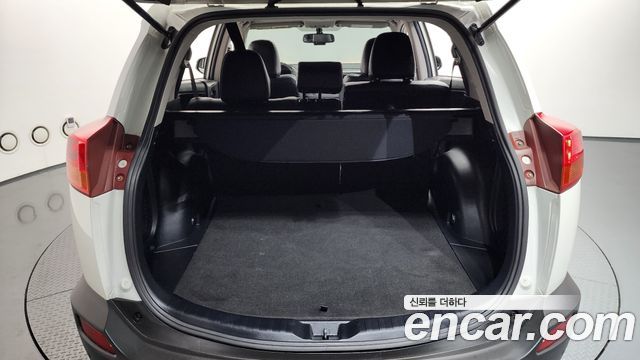 Toyota RAV4 2.5 2WD 4th 2014 — фото 20