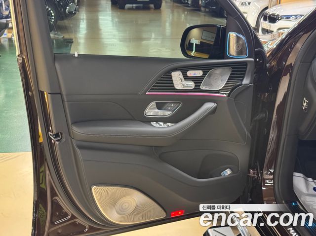 Mercedes-Benz GLS-Class (X167) Maybach GLS600 4MATIC Manufakur 2025 — фото 8