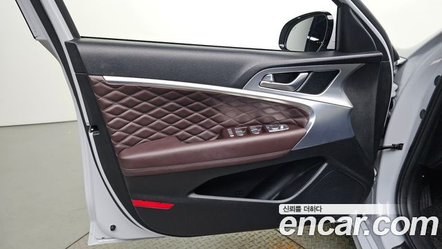 Genesis G70 Gasoline 2.0T 4WD 2022 — фото 24