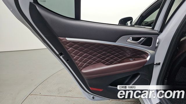 Genesis G70 Gasoline 2.0T 4WD 2022 — фото 25