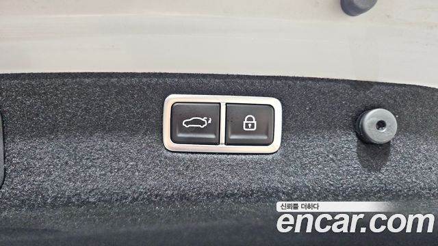 Genesis G70 Gasoline 2.0T 4WD 2022 — фото 30