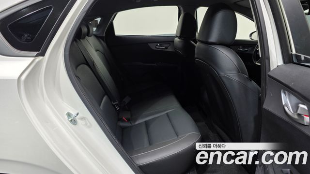 Kia K3 (II) 1.6 Trendy 2022 — фото 12