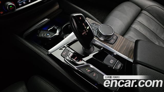 BMW 5 Series (G30) 520d xDrive M Sport Package Plus 2017 — фото 9