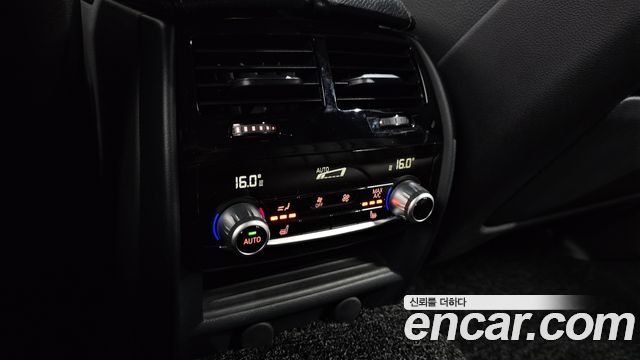 BMW 5 Series (G30) 520d xDrive M Sport Package Plus 2017 — фото 18
