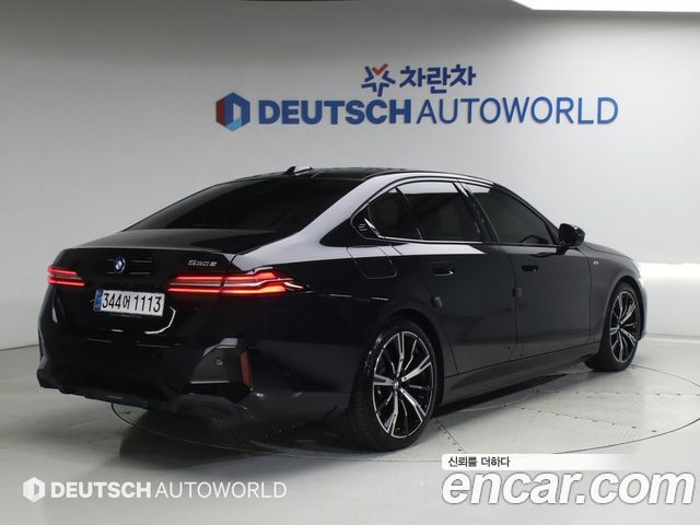 BMW 5 Series (G60) 530e M Sport 2025 — фото 2