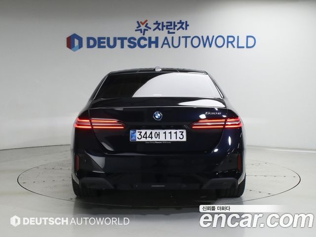 BMW 5 Series (G60) 530e M Sport 2025 — фото 4