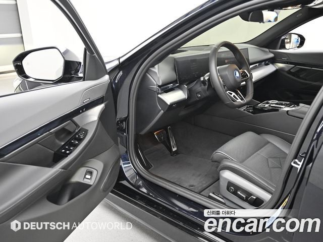 BMW 5 Series (G60) 530e M Sport 2025 — фото 15