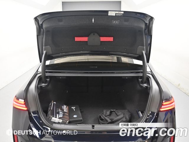 BMW 5 Series (G60) 530e M Sport 2025 — фото 24