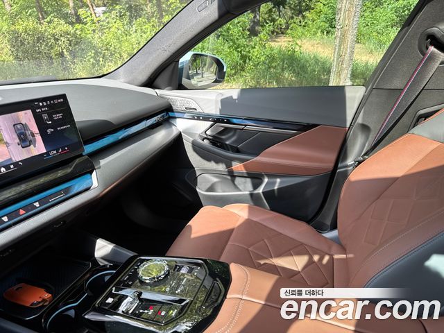 BMW 5 Series (G60) 530i xDrive M Sport Pro Special Edition 2026 — фото 8