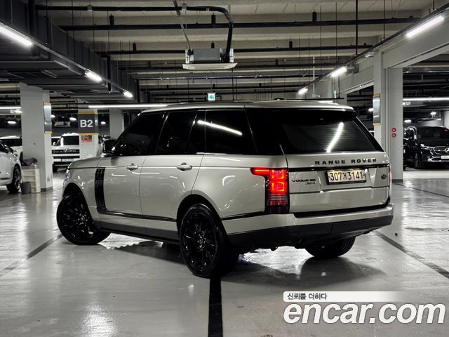 Land Rover Range Rover (IV) 4.4 SDV8 Vogue SE DIESEL 2016 — фото 2