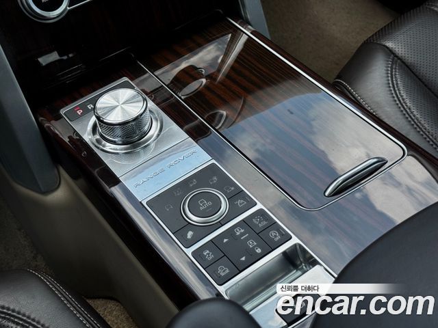 Land Rover Range Rover (IV) 4.4 SDV8 Vogue SE DIESEL 2016 — фото 9