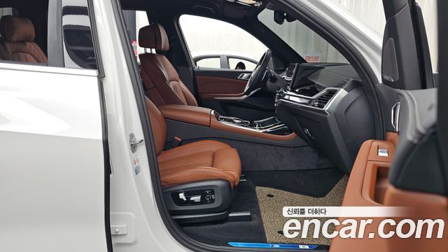 BMW X7 (G07) xDrive 40i M Sport 7STR 2024 — фото 15