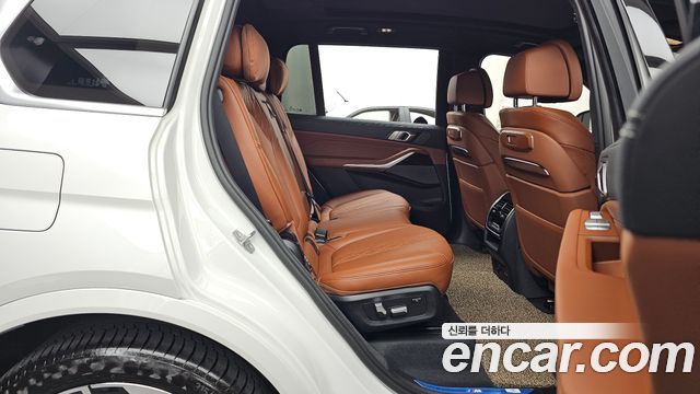 BMW X7 (G07) xDrive 40i M Sport 7STR 2024 — фото 16