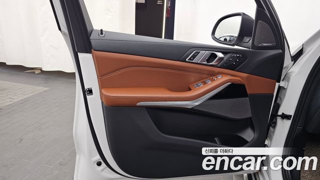BMW X7 (G07) xDrive 40i M Sport 7STR 2024 — фото 30