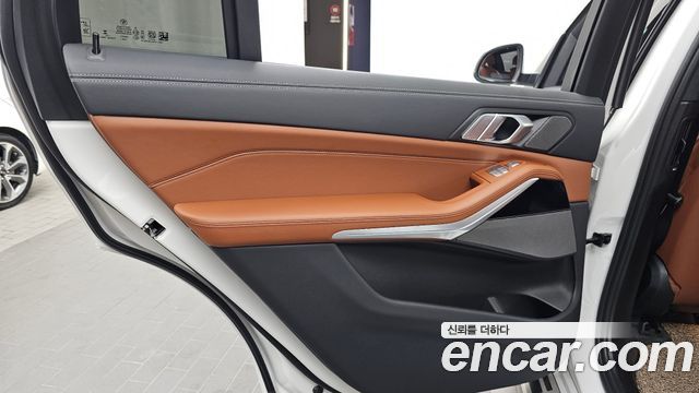BMW X7 (G07) xDrive 40i M Sport 7STR 2024 — фото 31