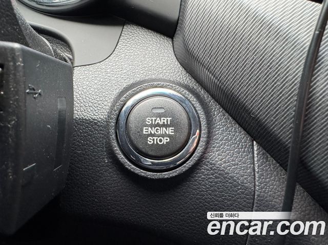 KG Mobility (SsangYong) Tivoli Diesel LX 2WD 2017 — фото 16
