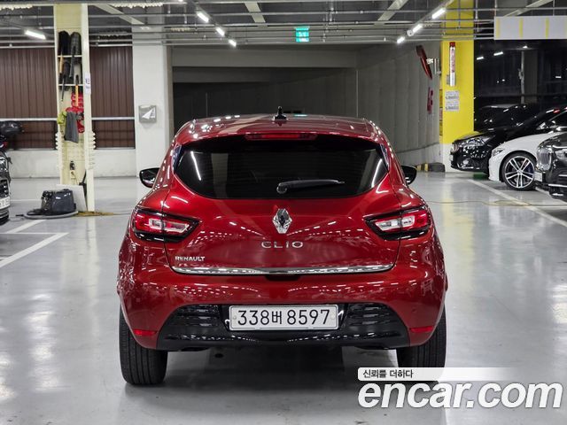 Renault Korea Clio Intens Panoramic 2019 — фото 3