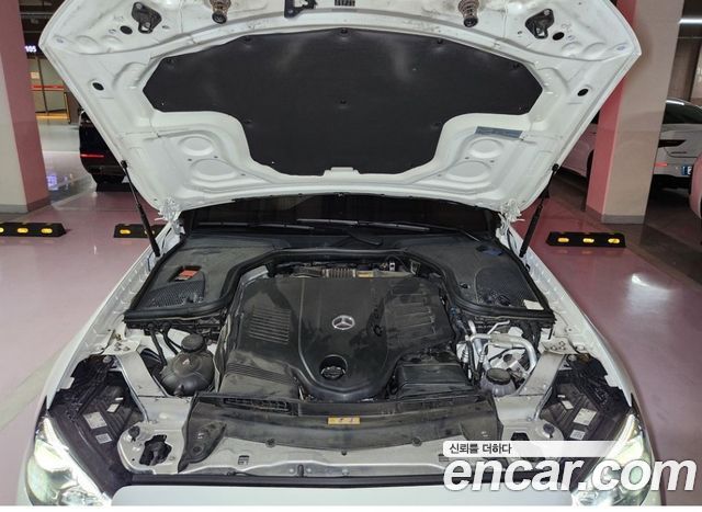 Mercedes-Benz E-Class (W213) E450 4MATIC Cabriolet 2023 — фото 6