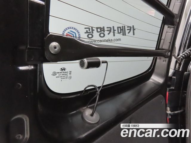 Hyundai Grand Starex Van 3-Seater Smart 2021 — фото 18