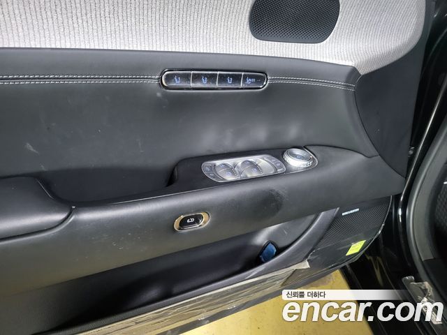 Genesis G90 (RS4) Gasoline 3.5 Turbo AWD Black 2022 — фото 15