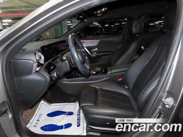 Mercedes-Benz A-Class (W177) A200d Sedan 2021 — фото 6
