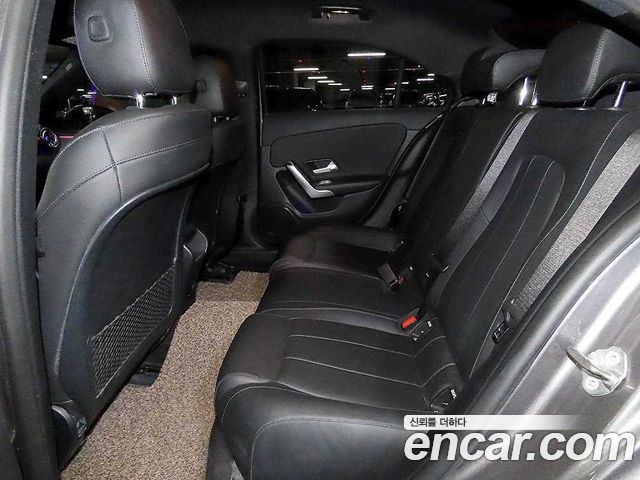 Mercedes-Benz A-Class (W177) A200d Sedan 2021 — фото 7