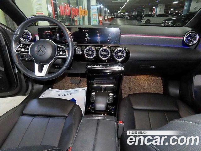 Mercedes-Benz A-Class (W177) A200d Sedan 2021 — фото 10