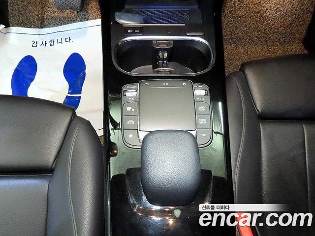 Mercedes-Benz A-Class (W177) A200d Sedan 2021 — фото 16
