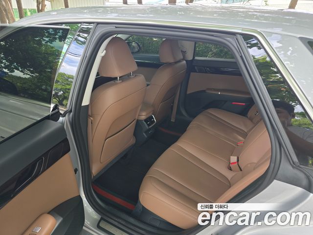 Hyundai Grandeur (GN7) 2,5 Gasoline 2WD Premium 2023 — фото 15