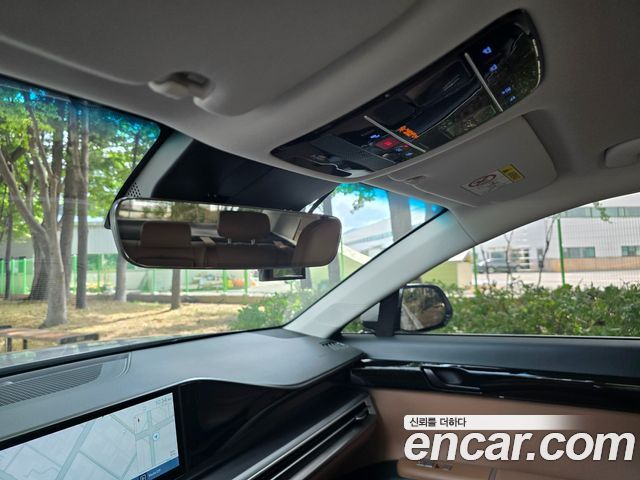Hyundai Grandeur (GN7) 2,5 Gasoline 2WD Premium 2023 — фото 17