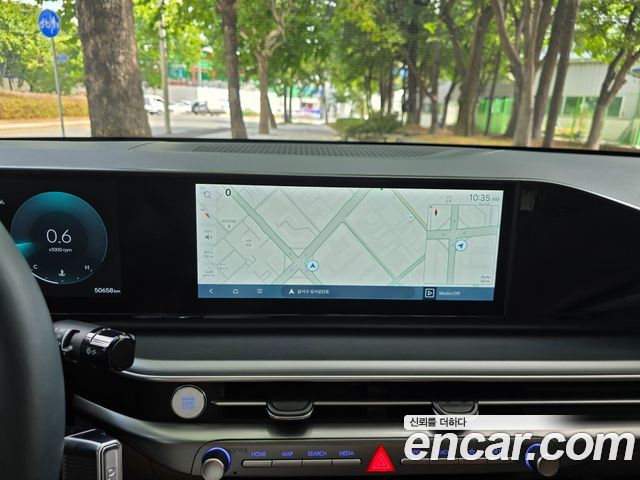 Hyundai Grandeur (GN7) 2,5 Gasoline 2WD Premium 2023 — фото 20