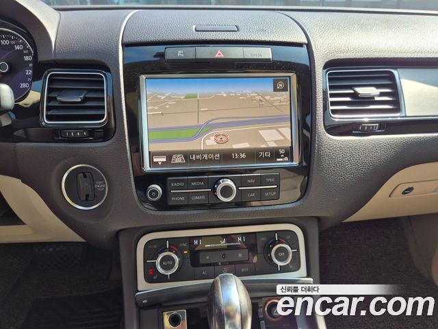 Volkswagen Touareg V6 3.0 TDI Bluemotion 7P5 2012 — фото 19