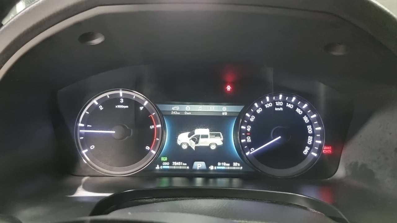 KG Mobility (SsangYong) Rexton Sports Khan Diesel 2.2 4WD Prestige 2021 — фото 8