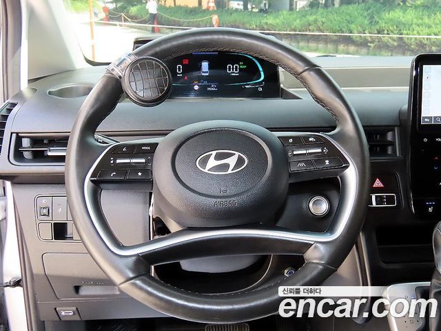 Hyundai Staria HEV 1.6 Cargo 5-Seater Modern 2025 — фото 8