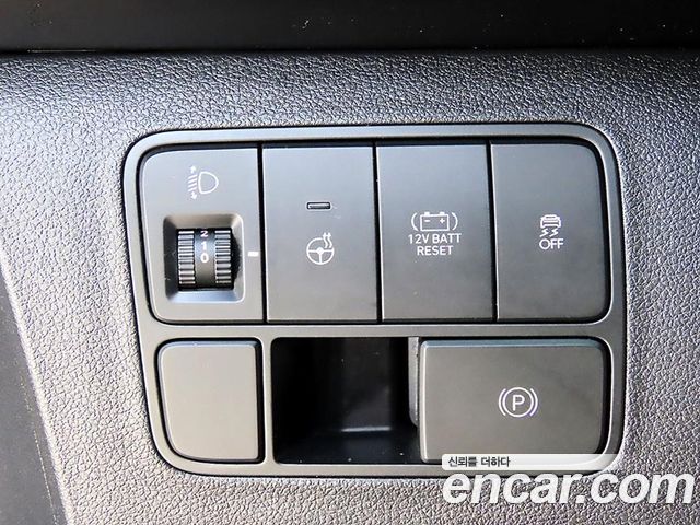 Hyundai Staria HEV 1.6 Cargo 5-Seater Modern 2025 — фото 16