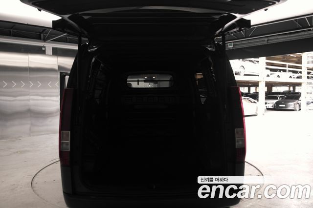 Hyundai Staria Cargo 3-Seater Modern 2022 — фото 10