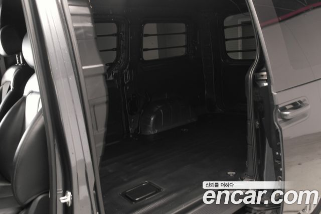 Hyundai Staria Cargo 3-Seater Modern 2022 — фото 16