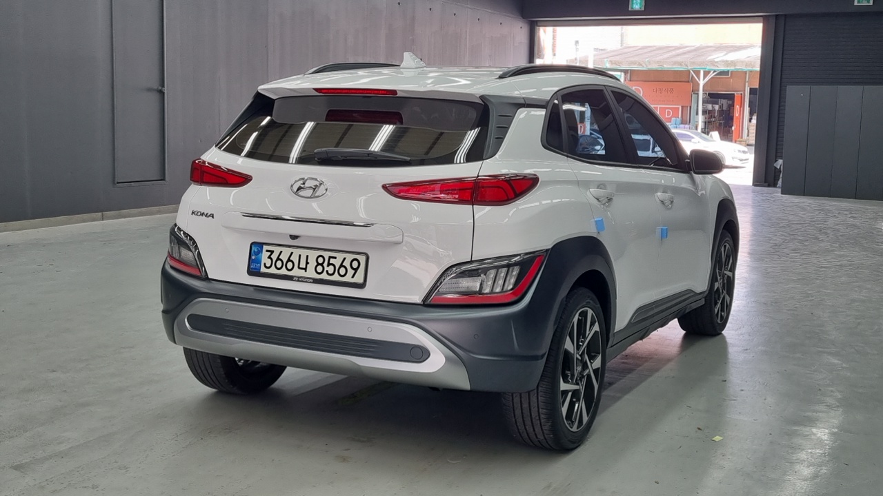 Hyundai Kona Gasoline 2.0 2WD Inspiration 2022 — фото 2