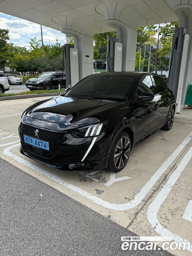 Peugeot e-208 (II) GT