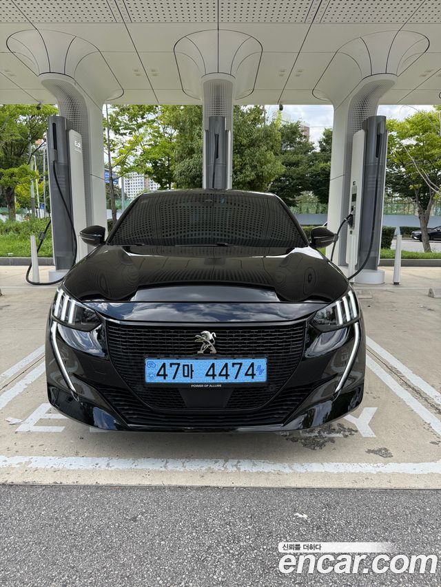 Peugeot e-208 (II) GT 2022 — фото 3