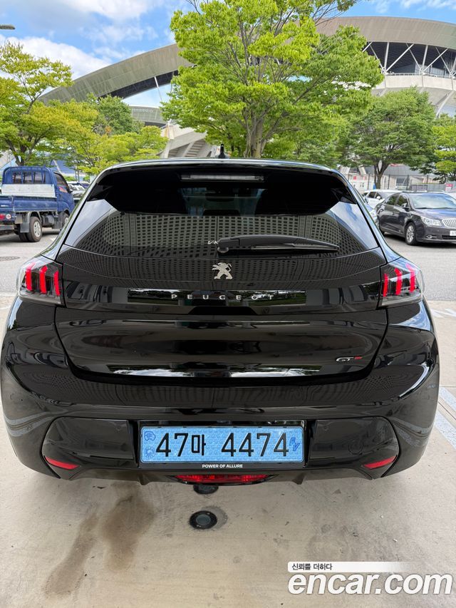 Peugeot e-208 (II) GT 2022 — фото 4