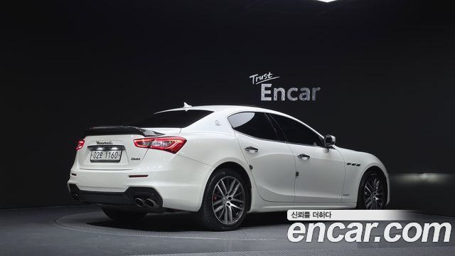 Maserati Ghibli 3.0 Diesel GranSport 3rd 2018 — фото 2