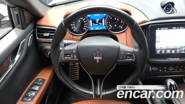 Maserati Ghibli 3.0 Diesel GranSport 3rd 2018 — фото 13