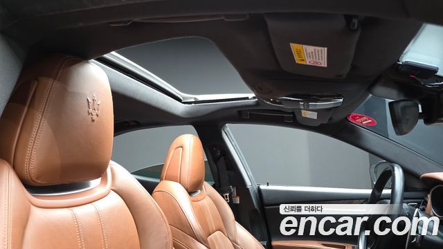 Maserati Ghibli 3.0 Diesel GranSport 3rd 2018 — фото 20