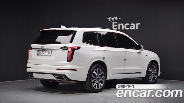 Cadillac XT6 3.6 Sport 2023 — фото 2