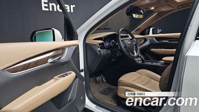 Cadillac XT6 3.6 Sport 2023 — фото 10