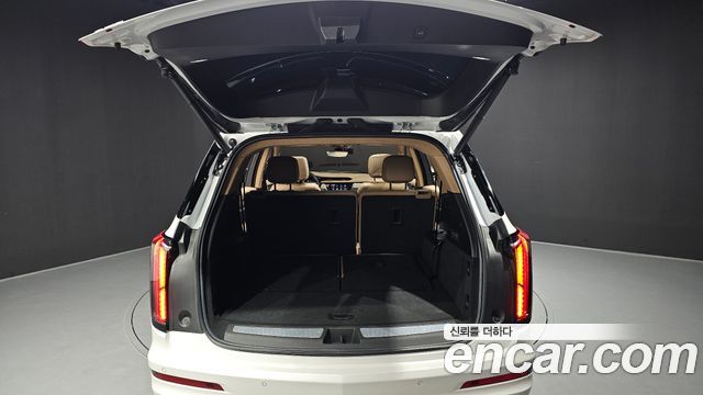 Cadillac XT6 3.6 Sport 2023 — фото 20